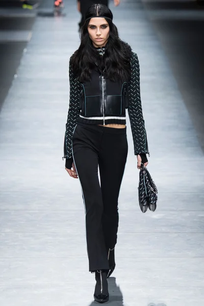 Look 34